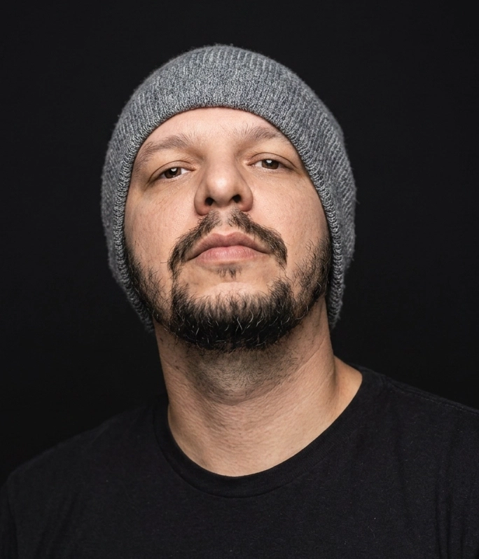 Andrew César